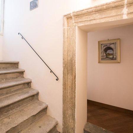 Appartement Magenta Collection Crociferi 1 à Rome Extérieur photo